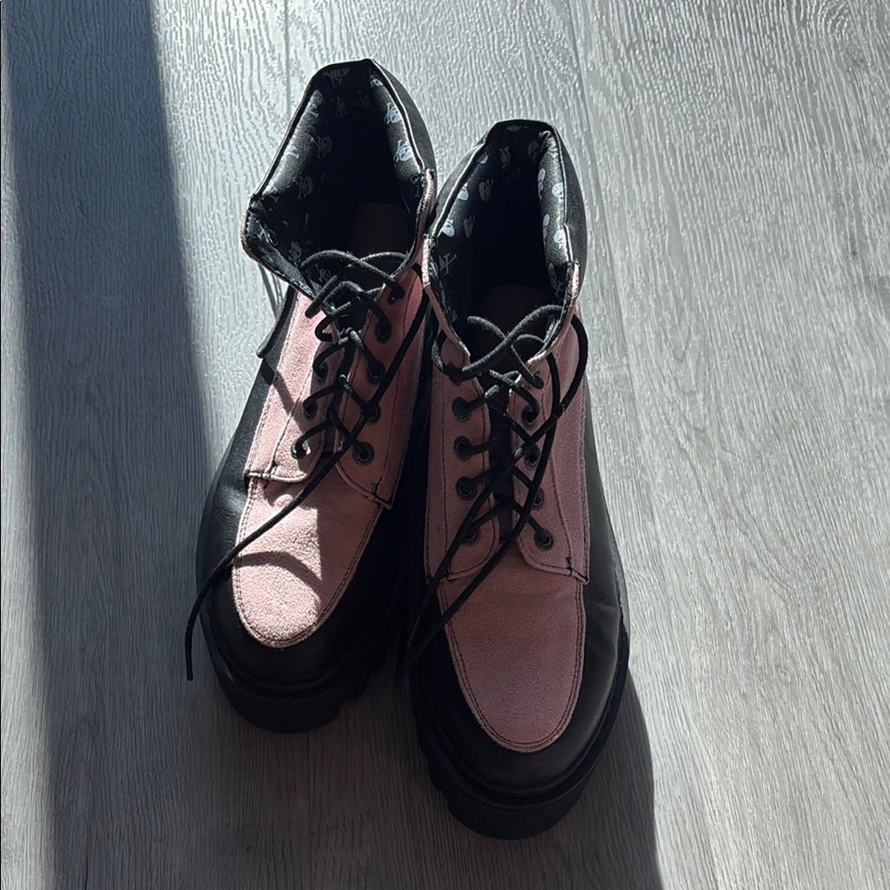 Women’s combat boots